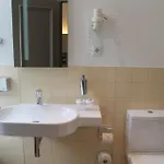 מלון Casa 3*